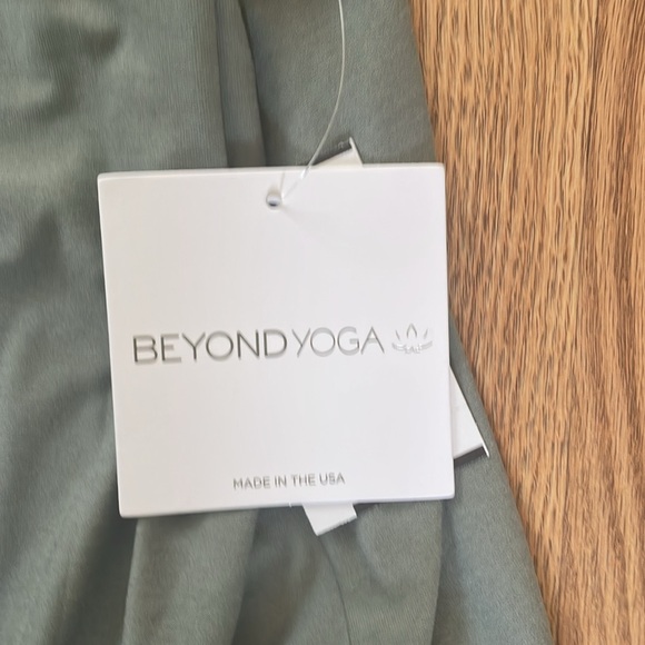 XL sage green tank top with tie bottom. Fits like a large. - Picture 3 of 7